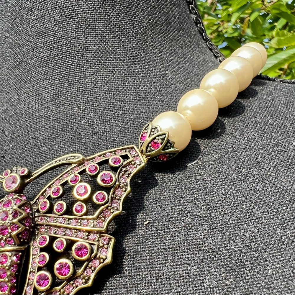 & Heidi Daus Magnificent Fuchsia &Pearl a butterfly Necklace - Picture 10 of 12